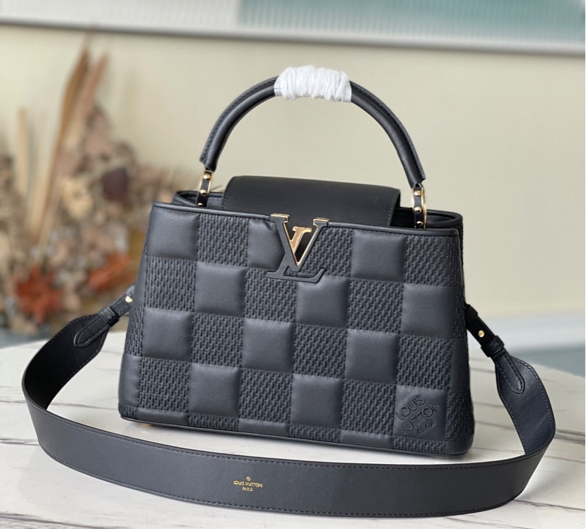 Louis Vuitton woman shoulder handbag